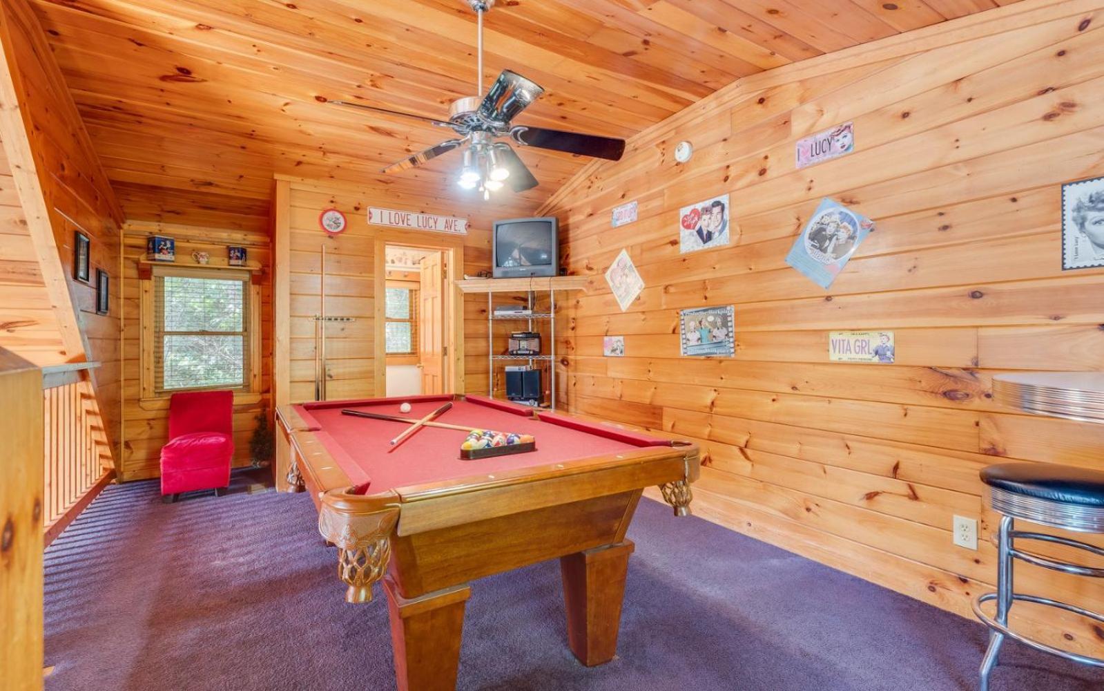 Hugs N Kisses Pool Table Hot Tub Pool Table Community Pool Close To Downtown Gatlinburg Exterior foto